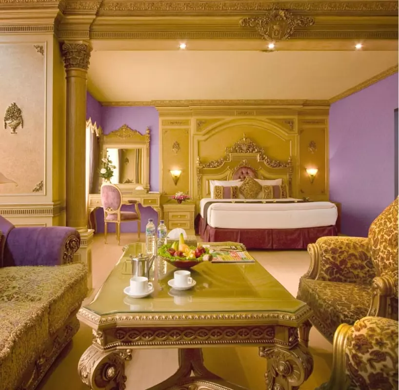 suite room hotel utami