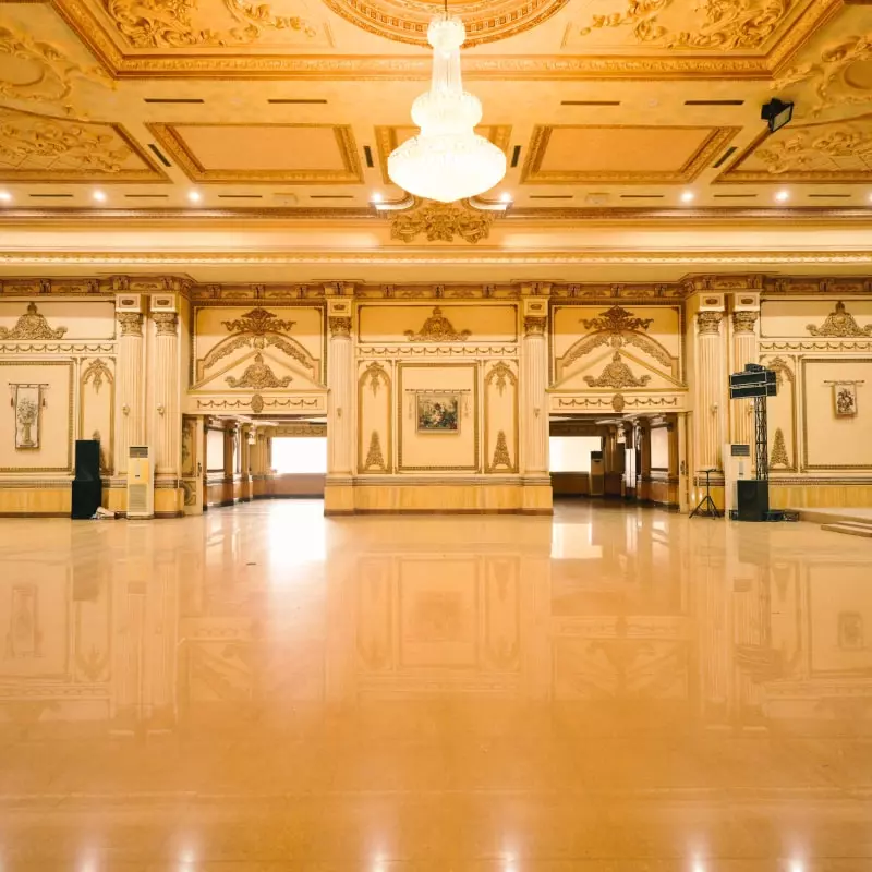 sewa aula hotel utami min