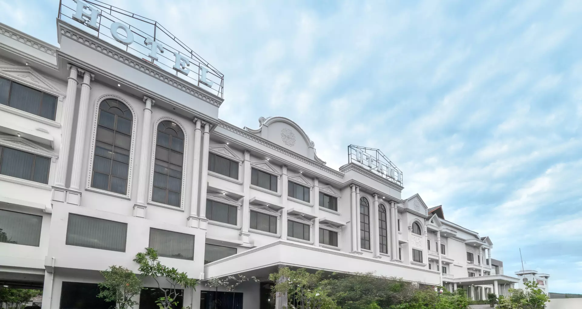 hotel utami juanda about