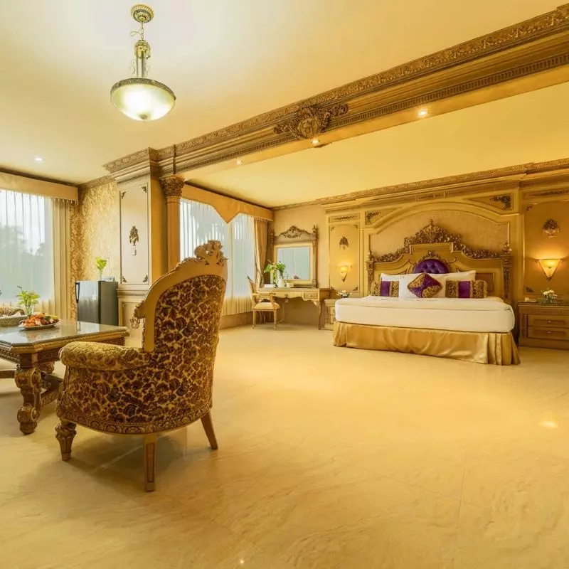 kamar president suite 22112507929