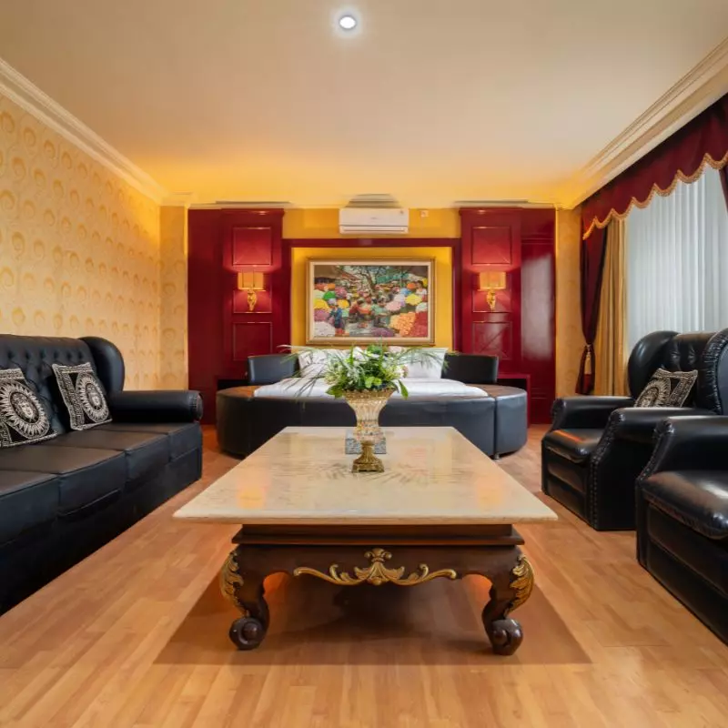 utami suite 22112548789