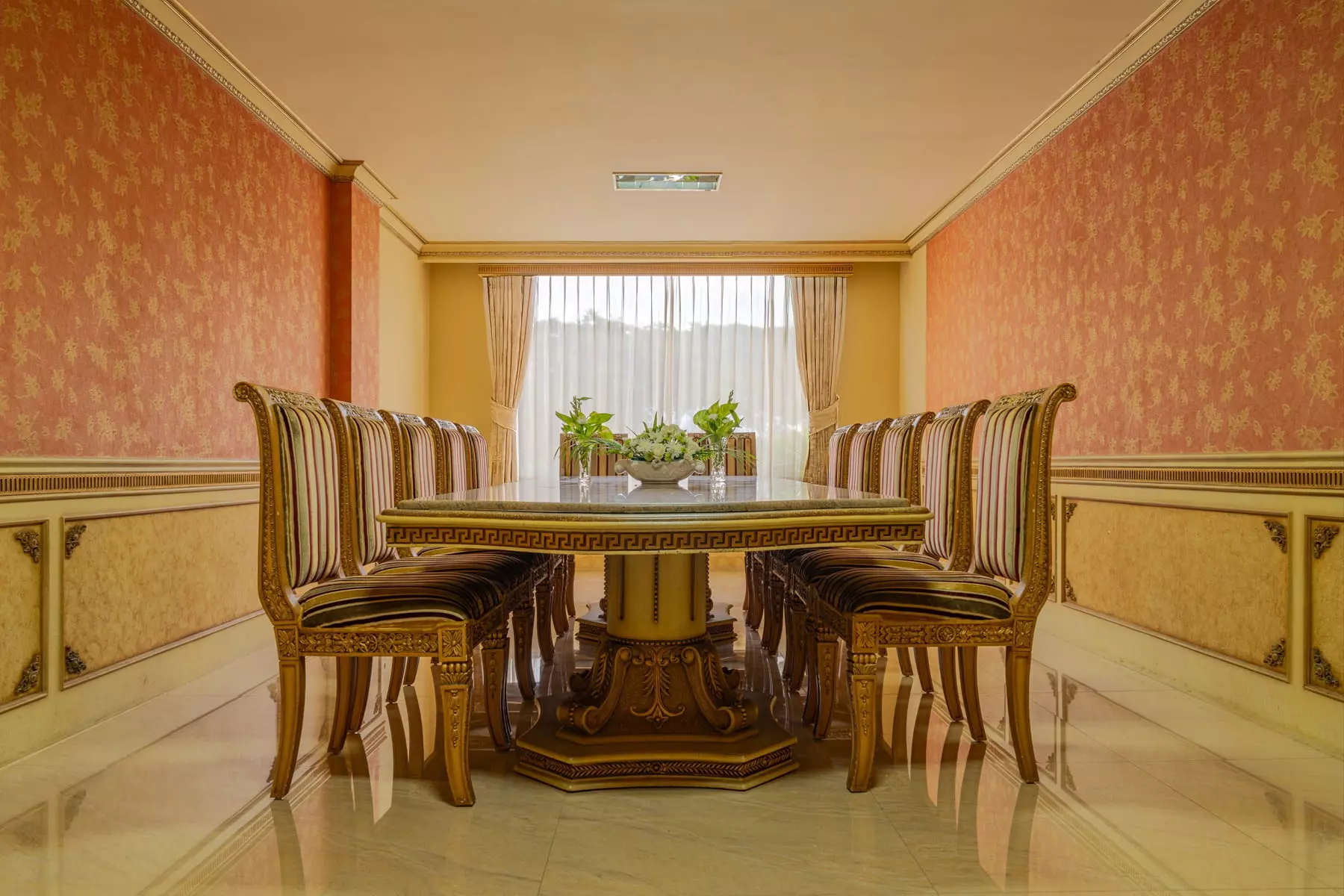 Dilengkapi Private Room 08 22101631639